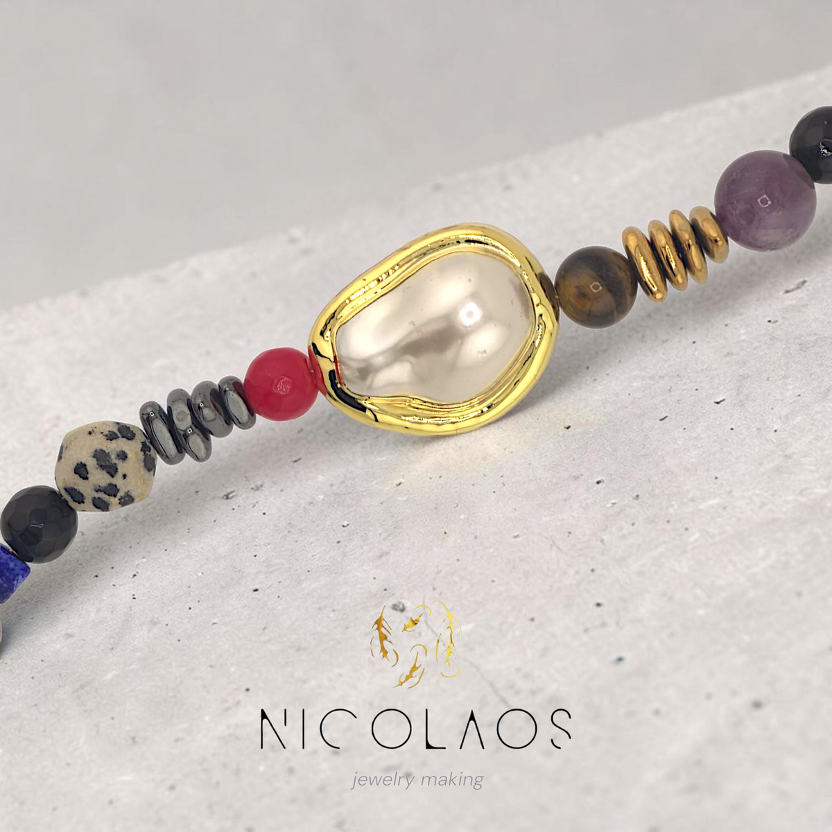 Χειροποίητο βραχιόλι ' Gran Pearl ' με μιξ ημιπολύτιμων λίθων και μεγάλο μαργαριτάρι Keshi
