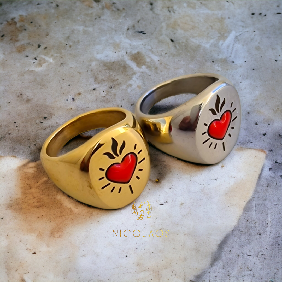 Limited Δαχτυλίδι "Iron heart" απο ανοξείδωτο ατσάλι με χάραξη και ανάγλυφη βαφή σμάλτου