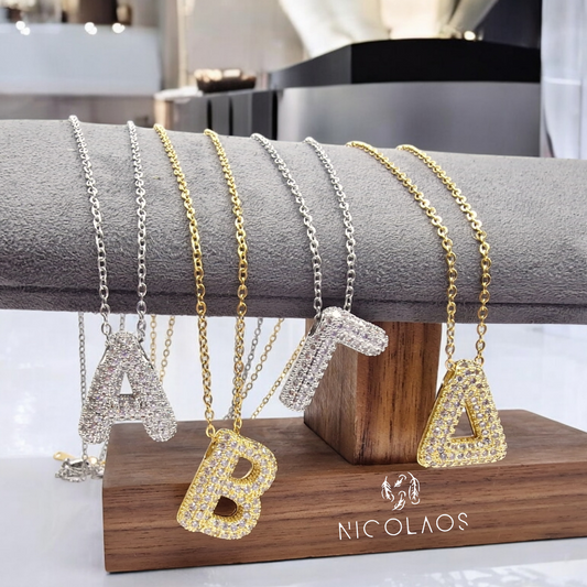 Κολιέ με μονόγραμμα 'Shine bubble' από ανοξείδωτο ατσάλι με λευκά ζιργκόν