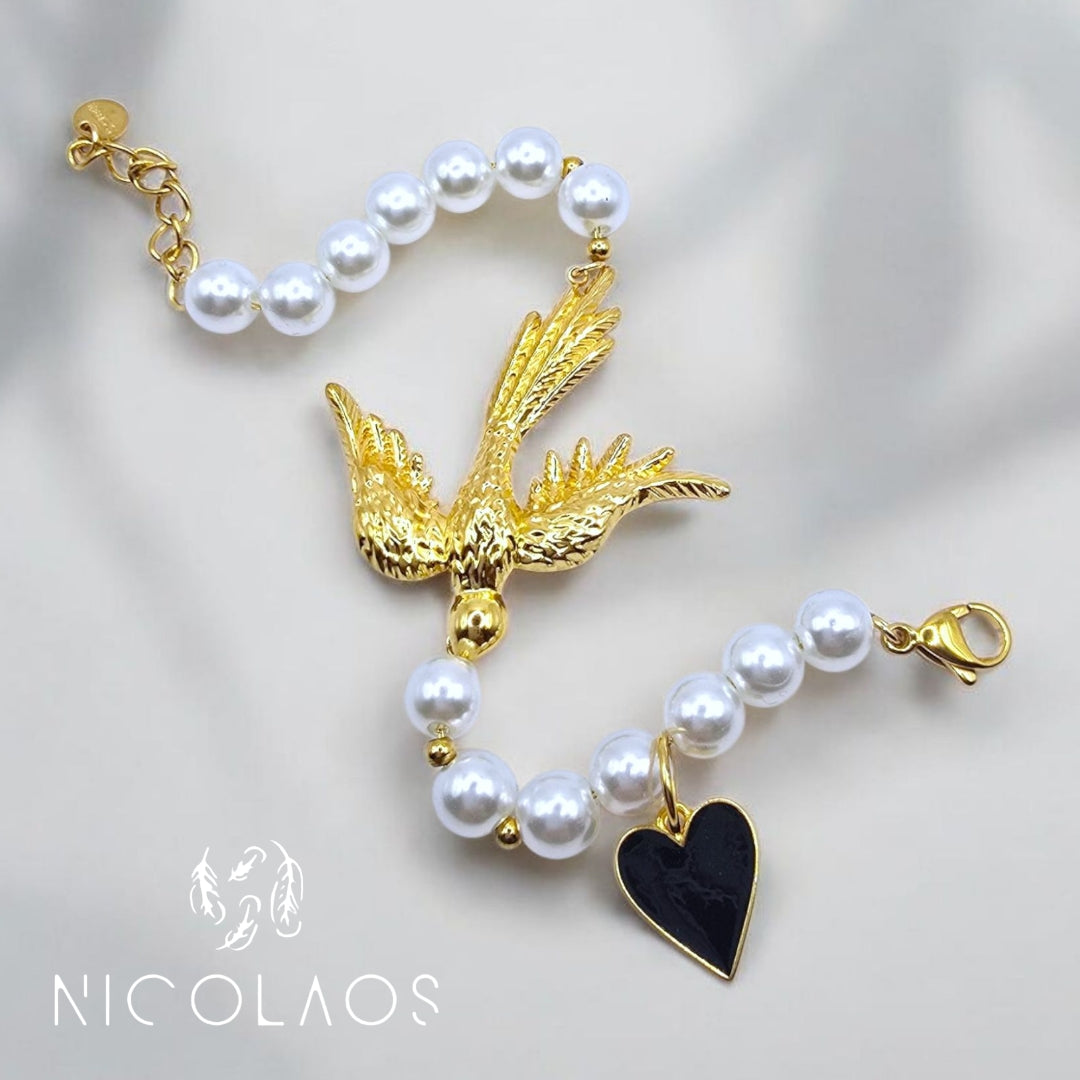 Χειροποίητο βραχιόλι 'Petaresma' από ανοξείδωτο ατσάλι με λευκές πέρλες