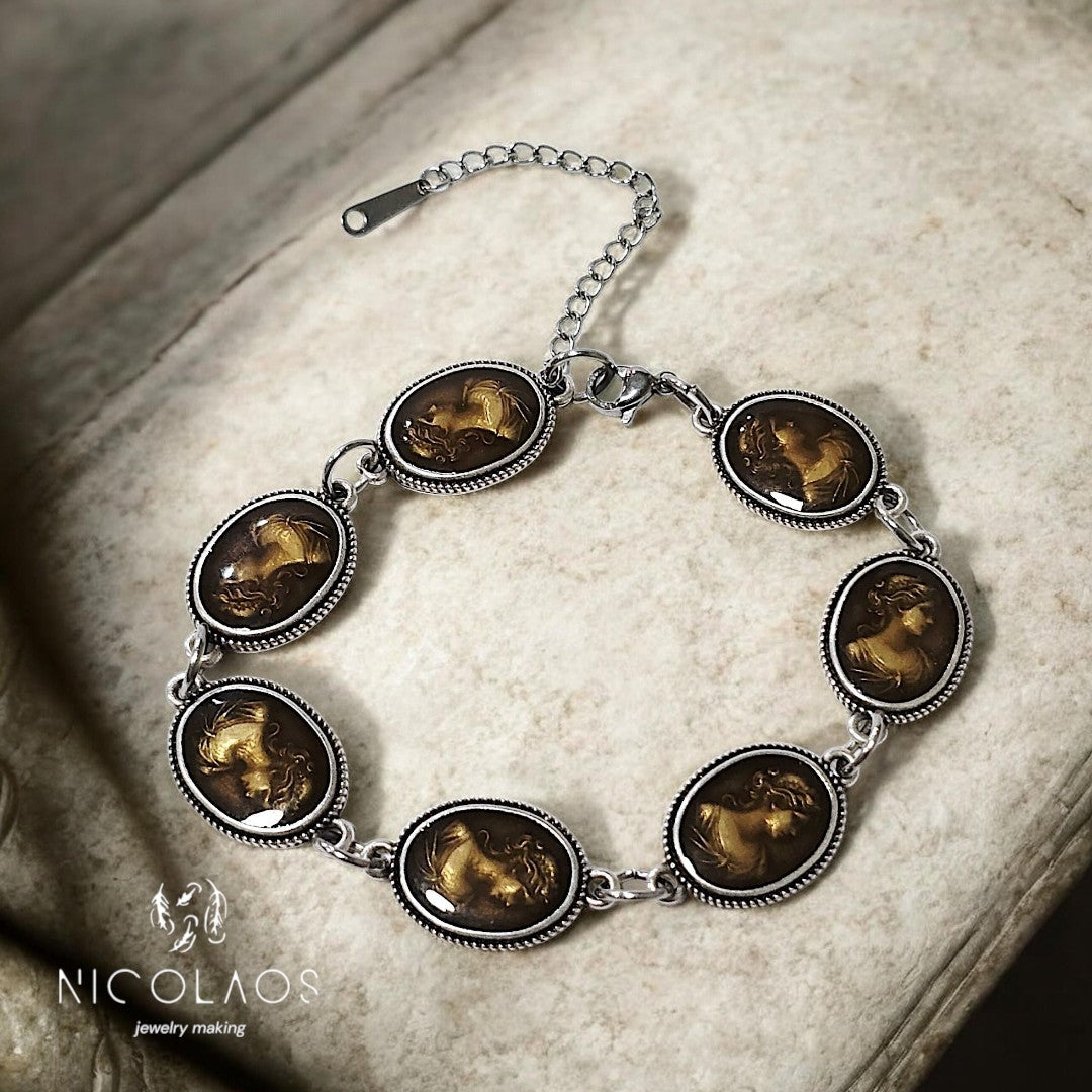 Χειροποίητο βραχιόλι ' Lady in mirror ' με ανάγλυφο καμέο και διάφανο σμάλτο