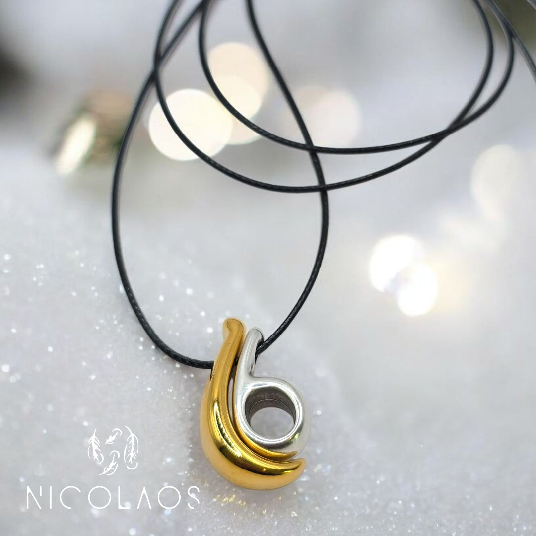 Κρεμαστό κολιέ Γούρι 26 'Gold hug'