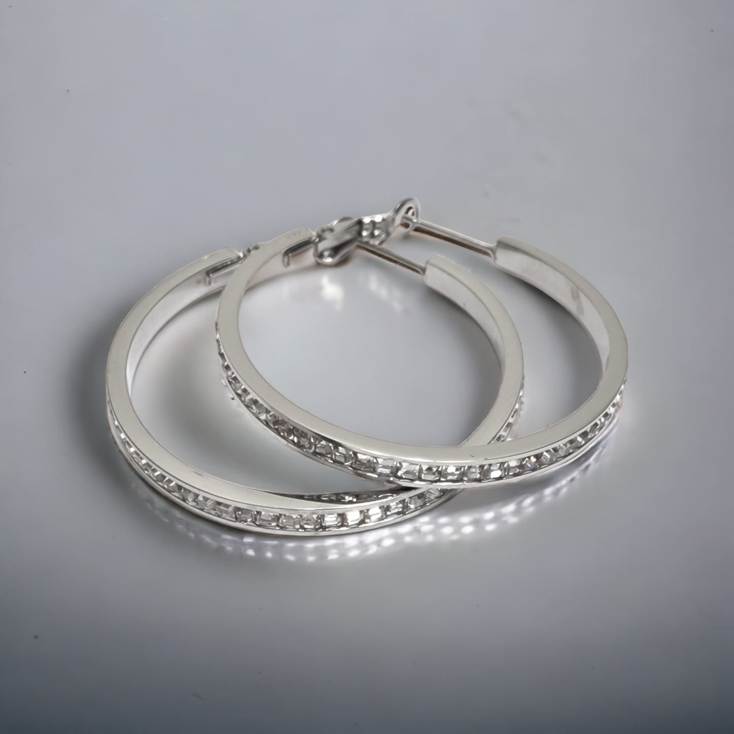 Σκουλαρίκια κρίκοι ' Diamond hoop ' από ανοξείδωτο ατσάλι με λευκά ζιργκόν