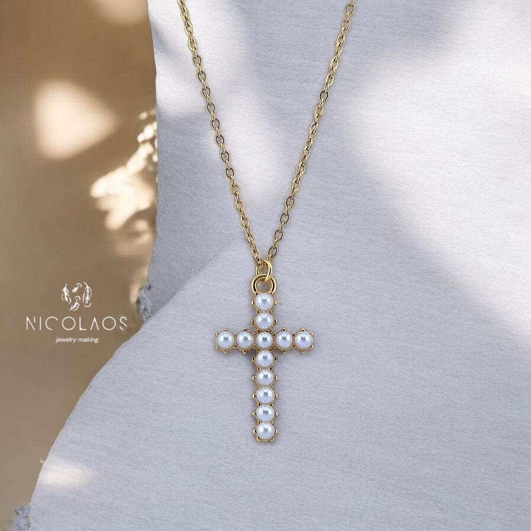 Σταυρός ' Mini chic pearl ' απο ανοξείδωτο ατσάλι με μικρές πέρλες *συνοδεύεται απο την αλυσίδα του