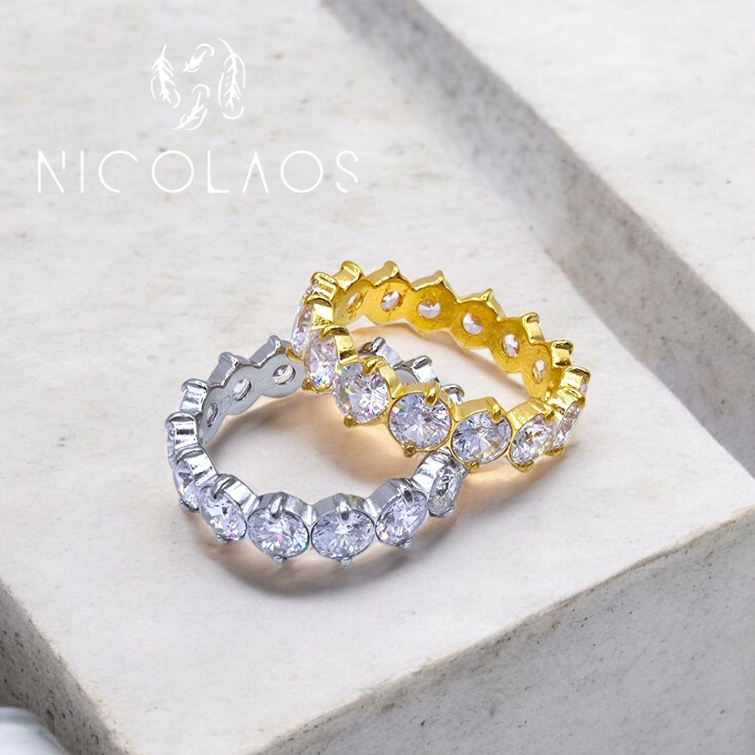 Δαχτυλίδι 'Crown' απο ανοξείδωτο ατσάλι με λευκά ζιργκόν