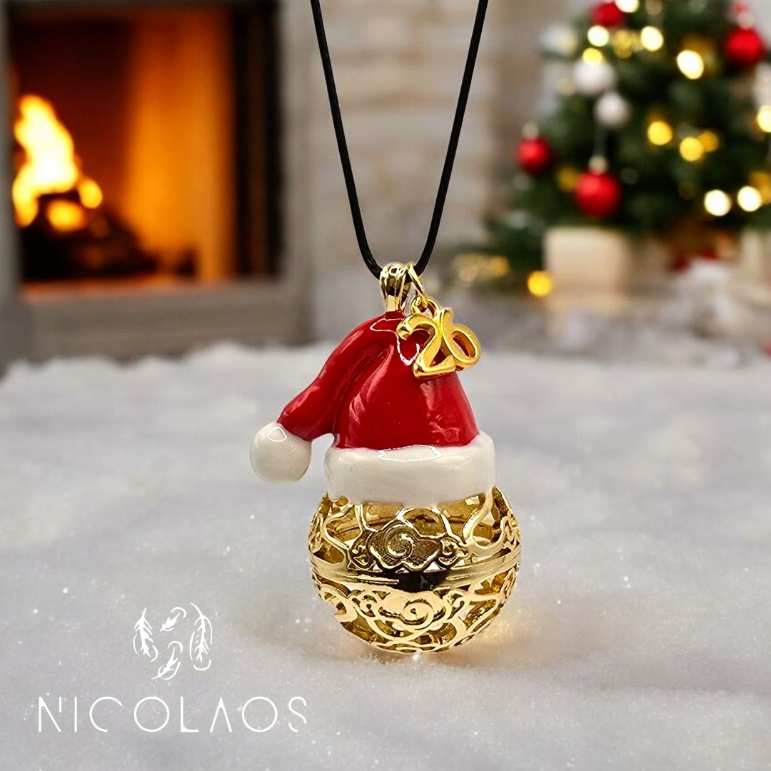 Κρεμαστό κολιέ 'Santa Baby' απο ανοξείδωτο ατσάλι με βαφή κεραμικού σμάλτου