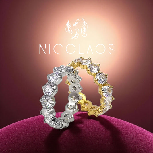 Δαχτυλίδι 'Crown' απο ανοξείδωτο ατσάλι με λευκά ζιργκόν