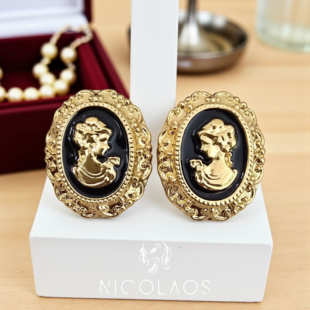 Σκουλαρίκια 'Donantic' απο ανοξείδωτο ατσάλι με ανάγλυφο σχέδιο