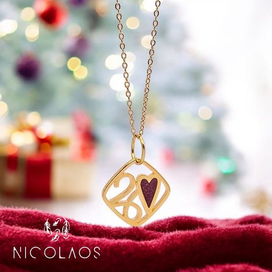 Κολιέ Γούρι 26 'Salute' απο ανοξείδωτο ατσάλι με βαφή γκλιτερ σμάλτου