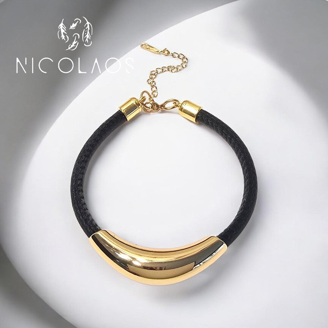 Χειροποίητο βραχιόλι 'Oslo Gold' από ανοξείδωτο ατσάλι με δερμάτινο μαύρο χοντρό κορδόνι