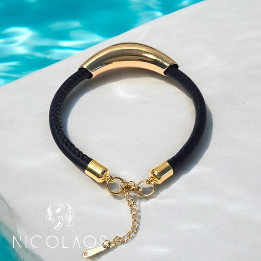 Χειροποίητο βραχιόλι 'Oslo Gold' από ανοξείδωτο ατσάλι με δερμάτινο μαύρο χοντρό κορδόνι